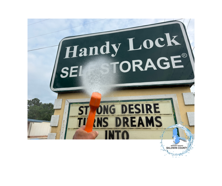 Baldwin County’s top house washing company recently completed a commercial pressure washing project for Handylock Self Storage in Daphne, Alabama.